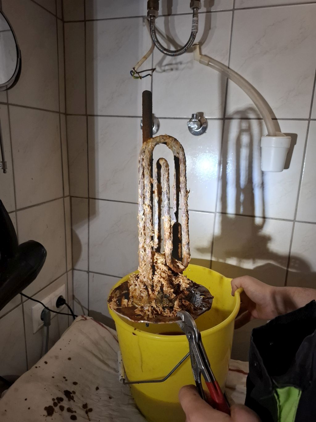 vízköves Hajdu villanybojler belseje rezsicsökkentés karbantartással